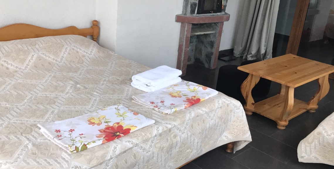 Стая за двама или единична